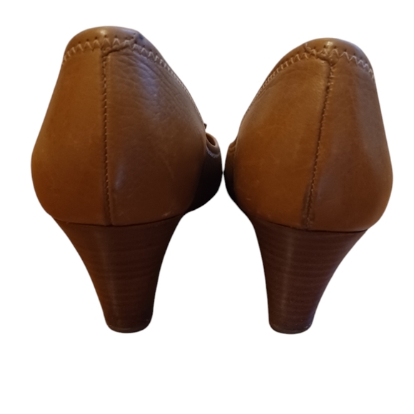 Tory Burch Tan Leather Sally Wedge - Picture 4 of 9